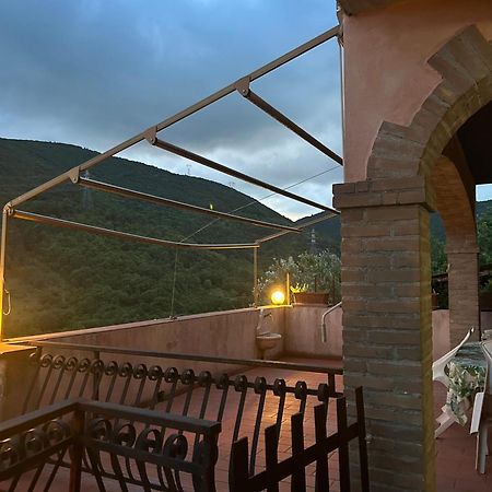 Casa Belvedere A Valle San Martino Di Сполето Екстериор снимка