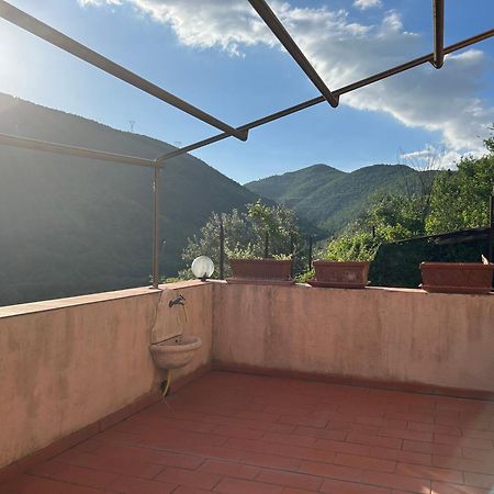 Casa Belvedere A Valle San Martino Di Сполето Екстериор снимка