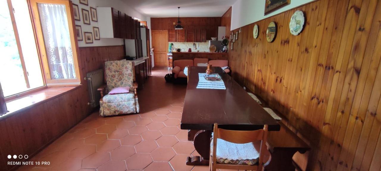 Casa Belvedere A Valle San Martino Di Сполето Екстериор снимка