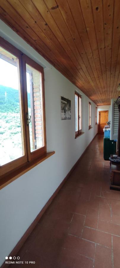 Casa Belvedere A Valle San Martino Di Сполето Екстериор снимка