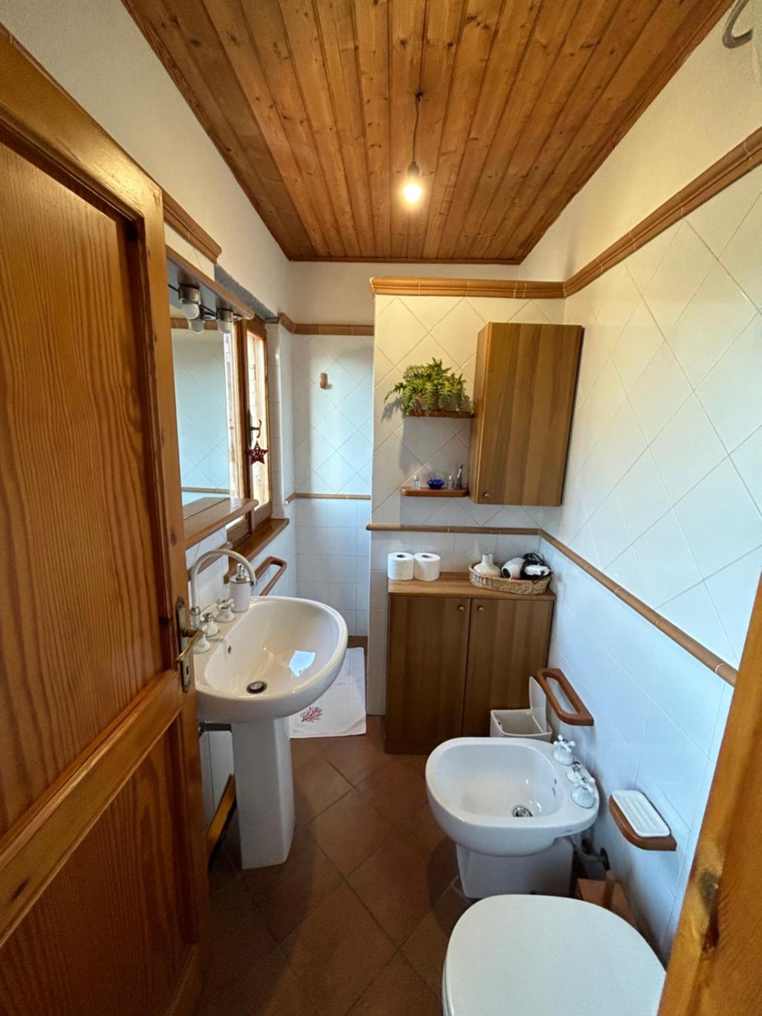 Casa Belvedere A Valle San Martino Di Сполето Екстериор снимка