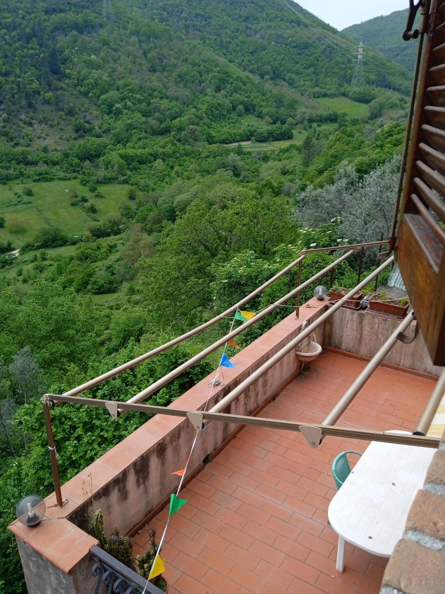 Casa Belvedere A Valle San Martino Di Сполето Екстериор снимка