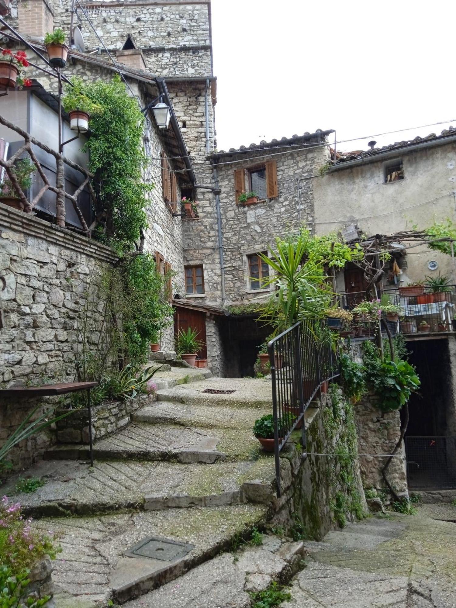 Casa Belvedere A Valle San Martino Di Сполето Екстериор снимка