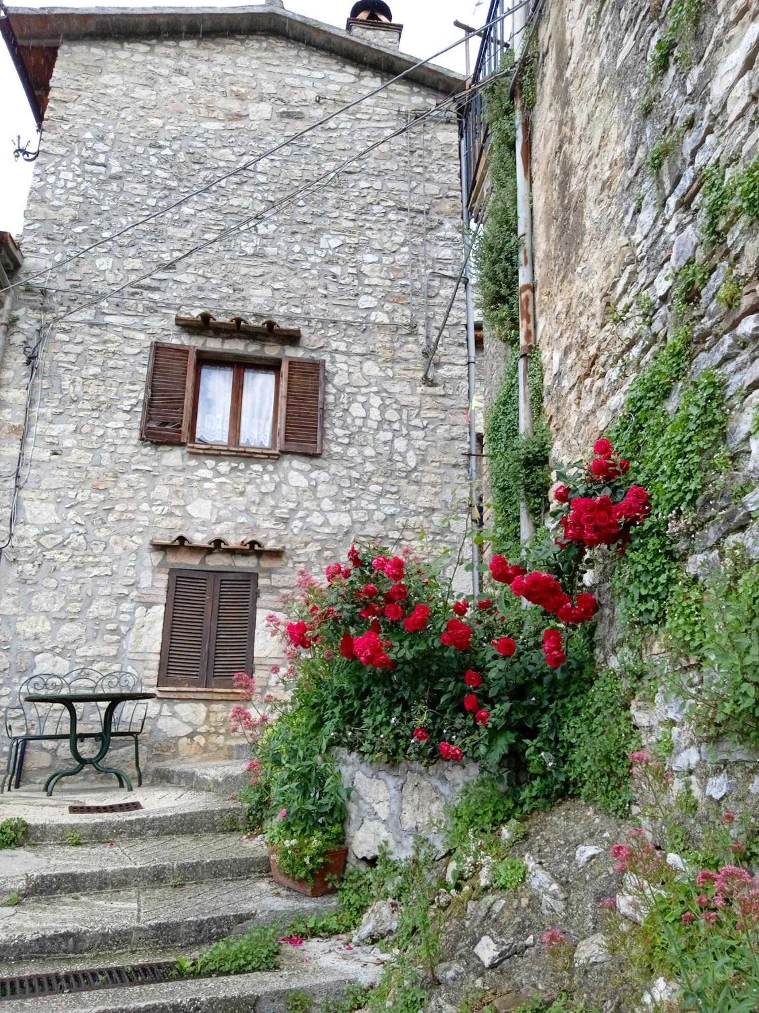 Casa Belvedere A Valle San Martino Di Сполето Екстериор снимка