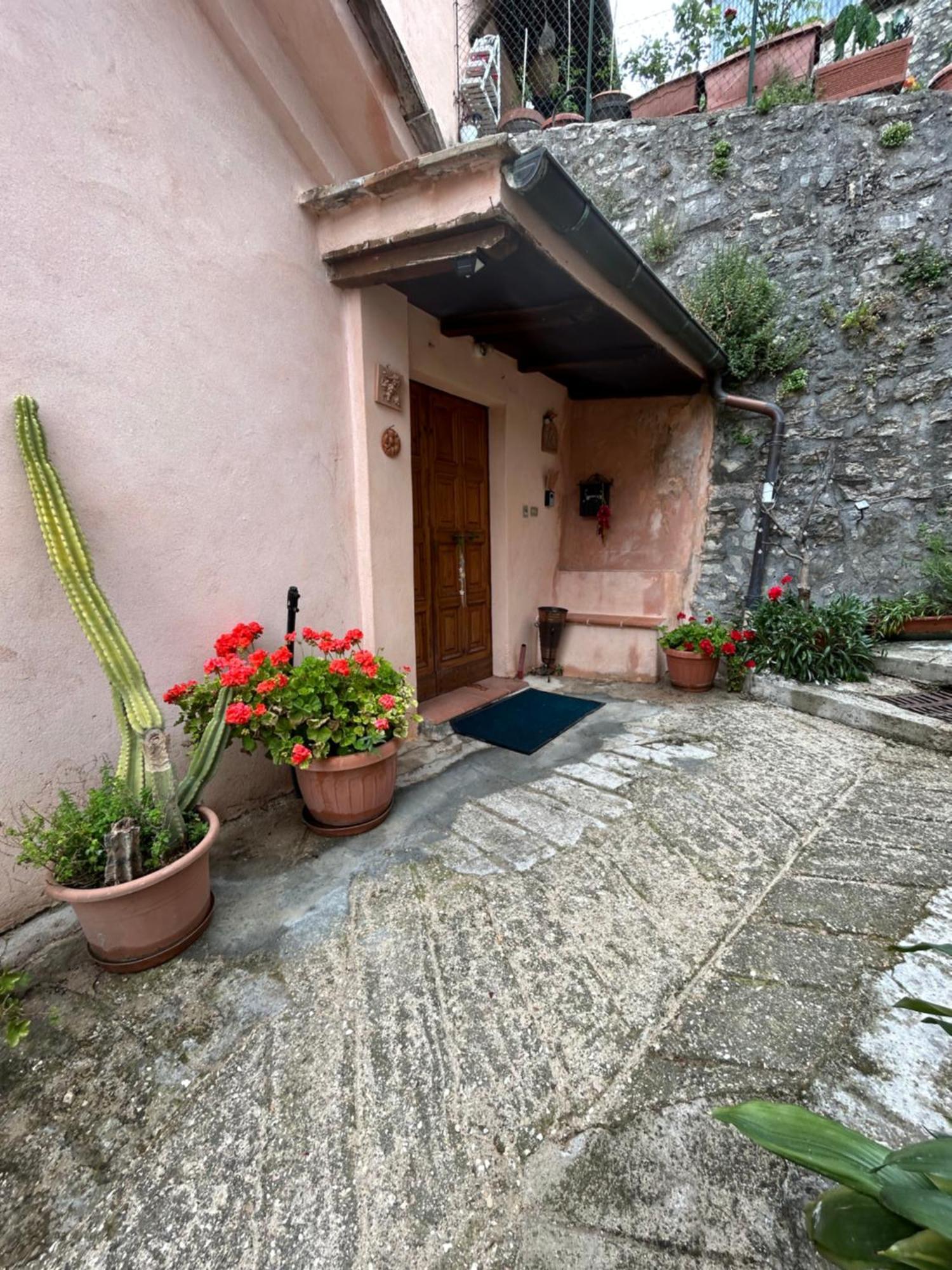 Casa Belvedere A Valle San Martino Di Сполето Екстериор снимка